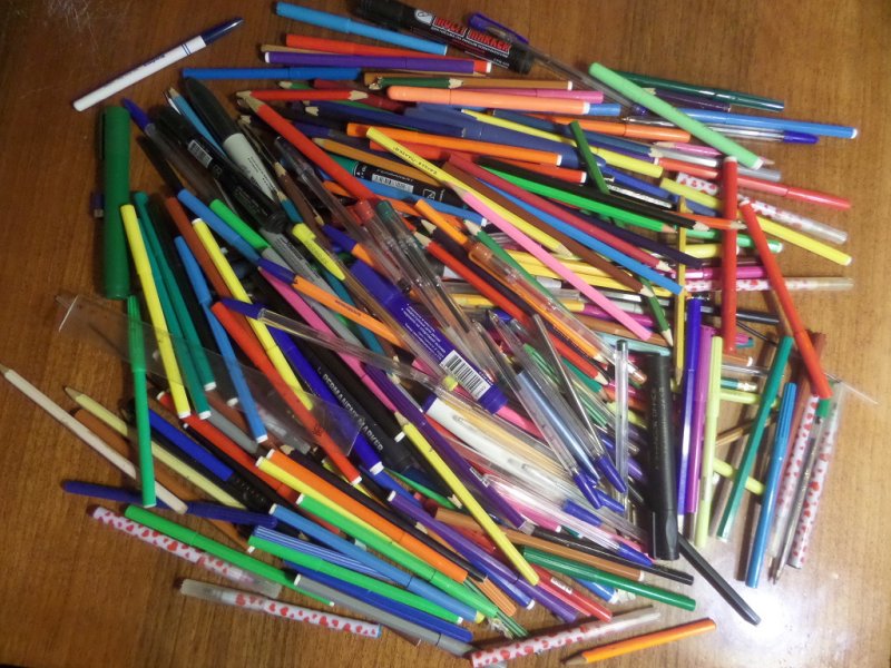 Ручки карандаши фломастеры