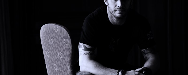 Том Харди фотосессия