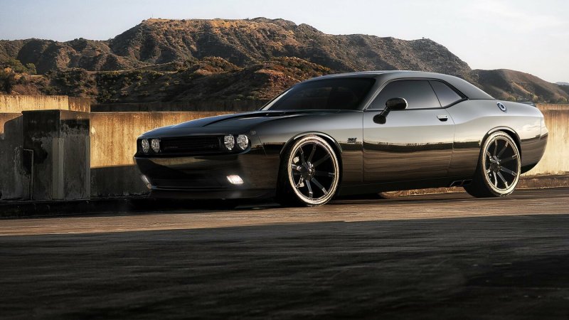 Dodge Challenger srt8