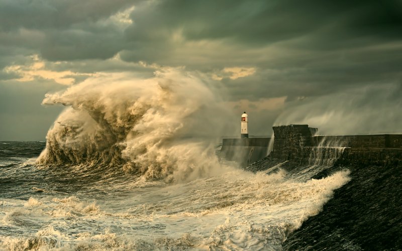 Волны шторм