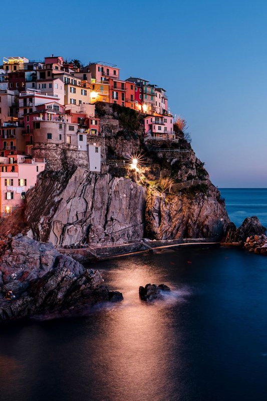 Италия скала Манарола