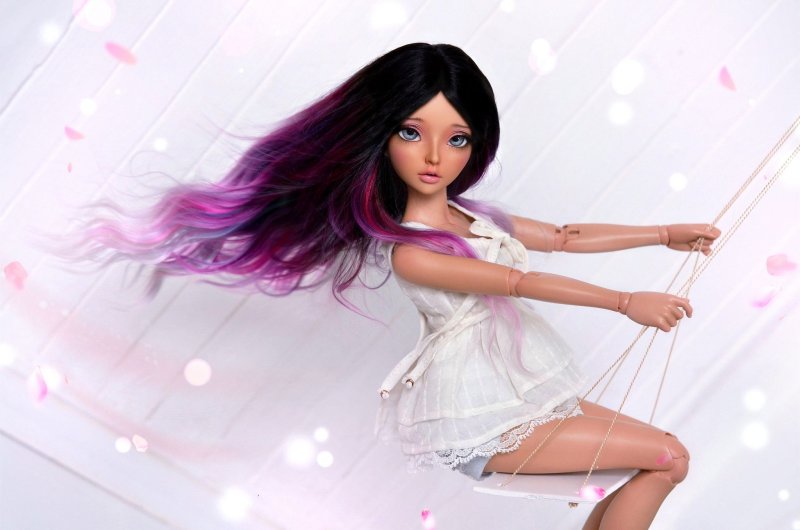 Девушка кукла