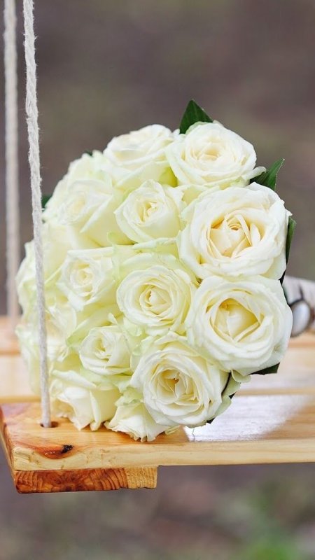 Букет белых роз