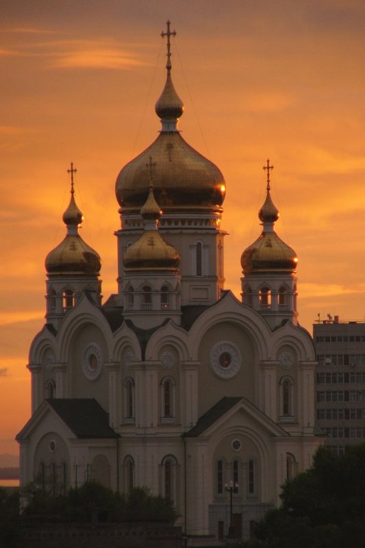 Красивый православный храм