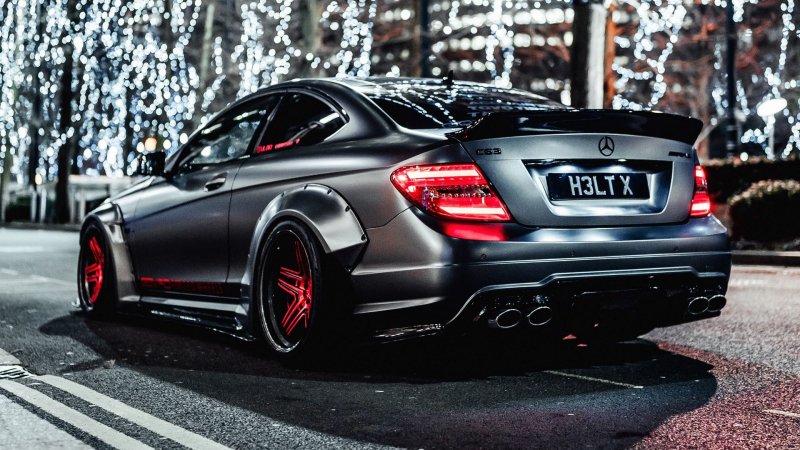 Mercedes Benz AMG 63