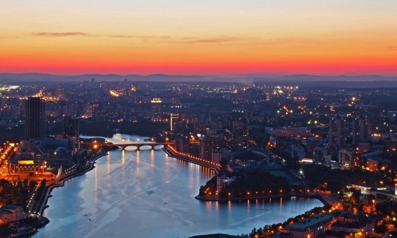 Ночной Екатеринбург