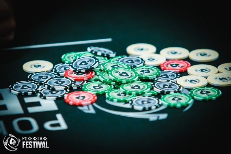 Покерстарс обои на телефон