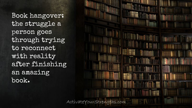 Красивая полка с книгами