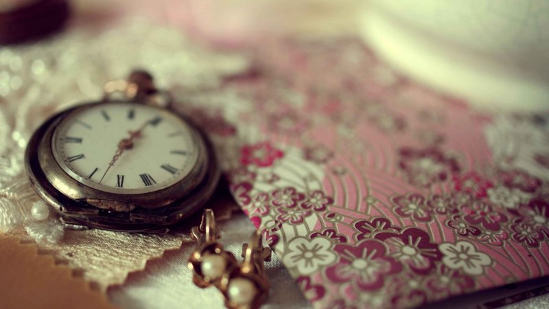 Красивые старинные часы