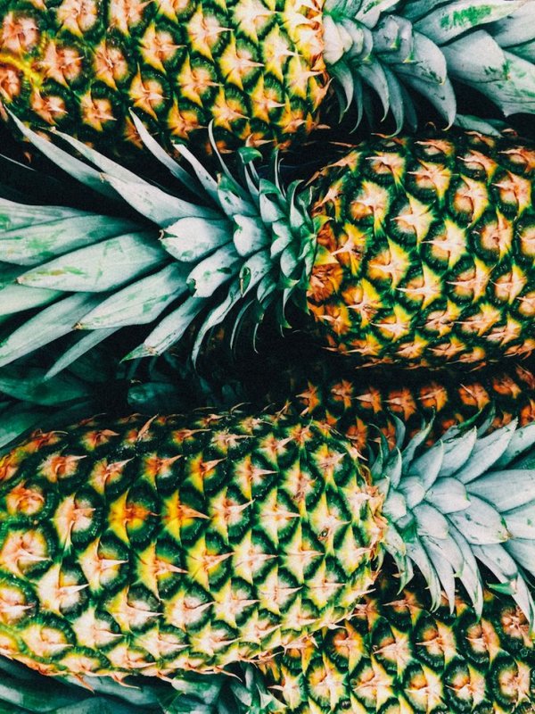 Ананасы фон