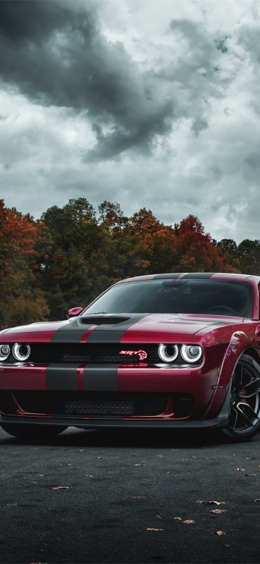 Dodge Challenger srt Hellcat