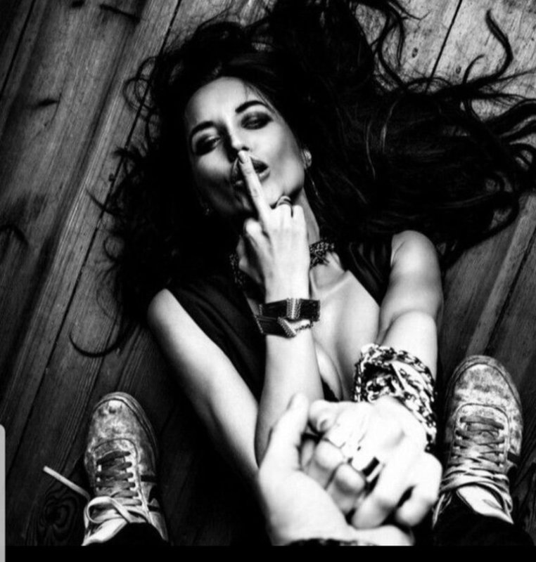 Красивые дерзкие девушки