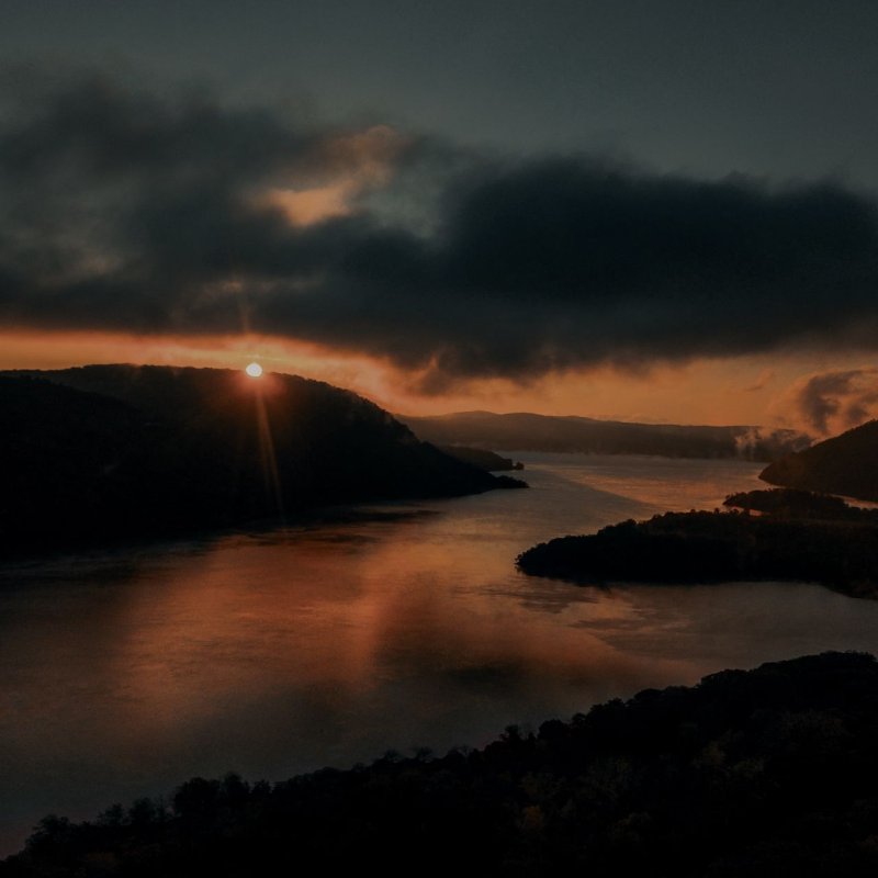 Пейзажи в темных тонах