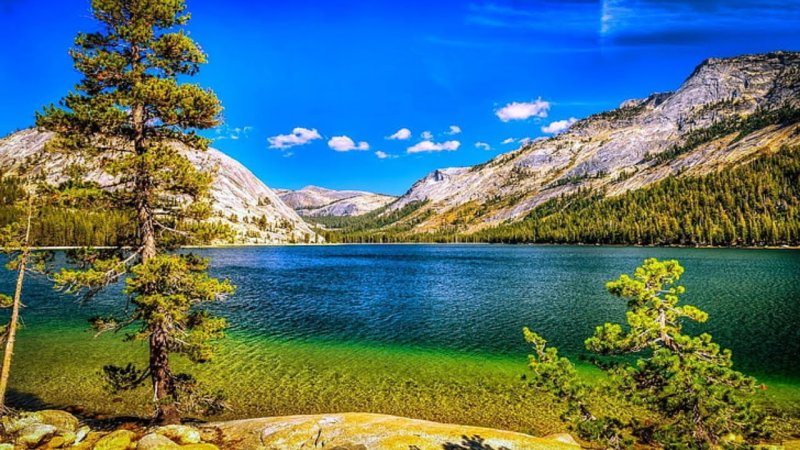 Голубое озеро Байкал