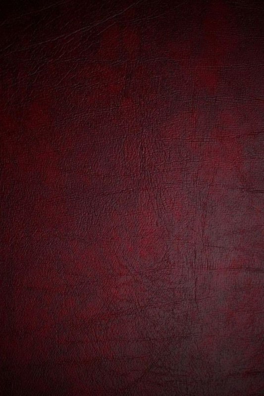 Темно бордовый