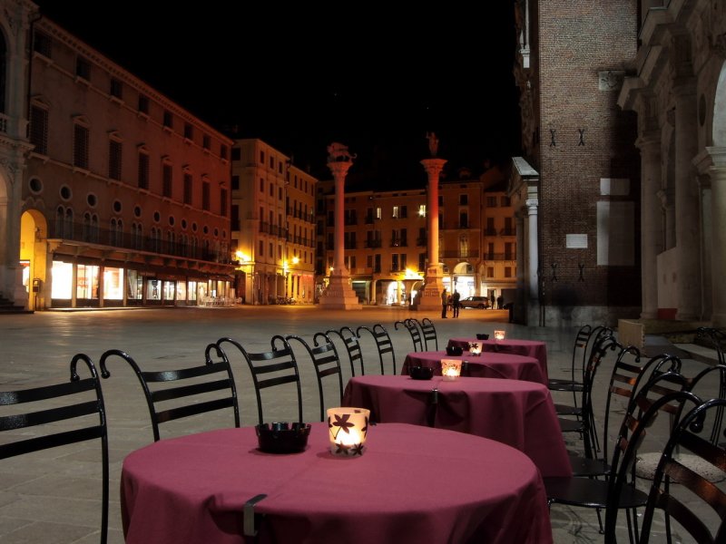 Уличное кафе Италия