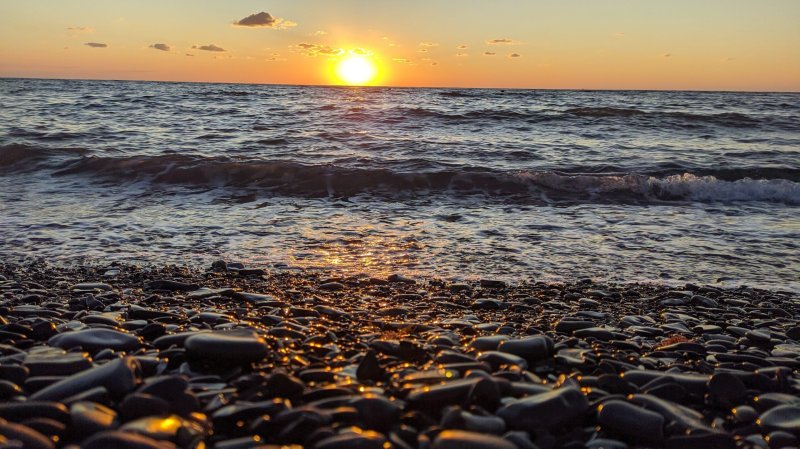 Каменистый пляж в Анапе