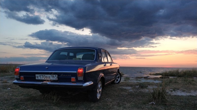 Волга ГАЗ 2410 красный металлик