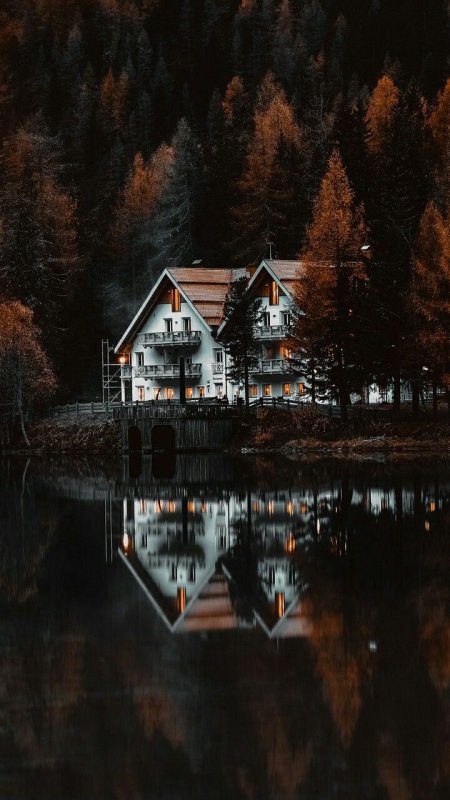 Дом у озера