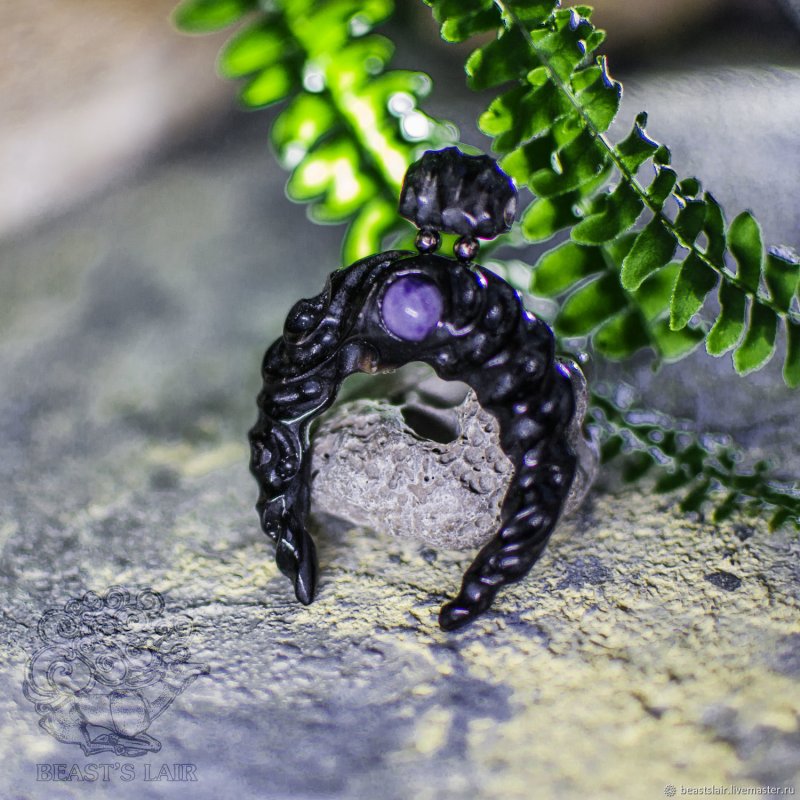 Лунница замкнутая