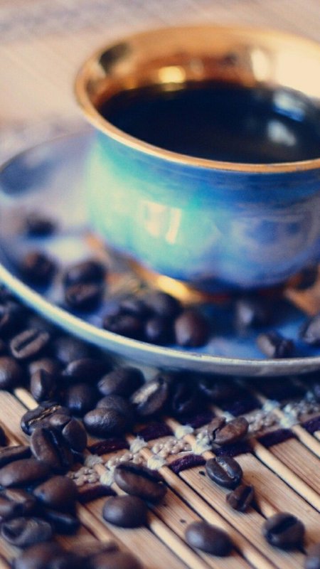 Синяя чашка кофе