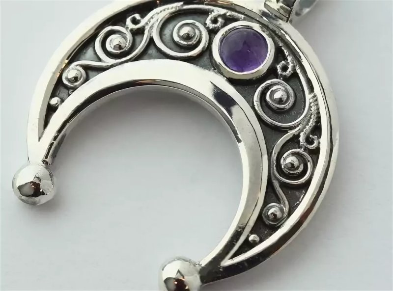 Славянский оберег Лунница