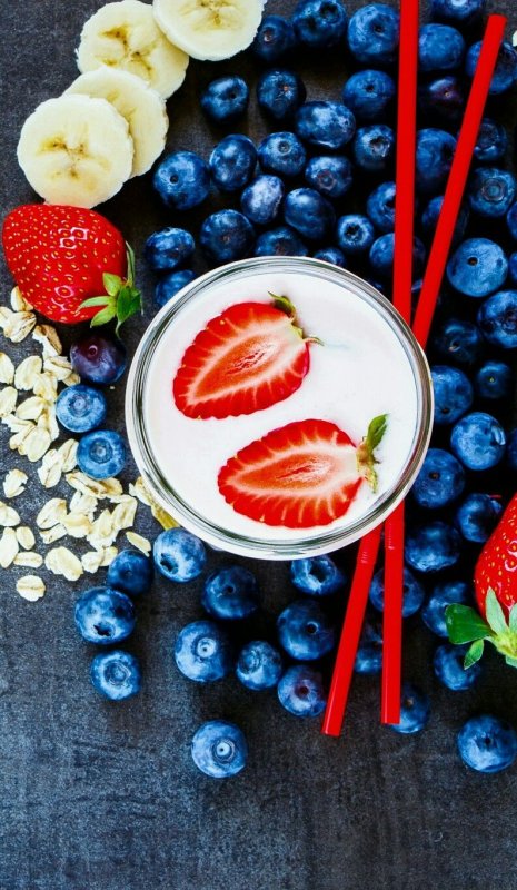 Яркие ягоды