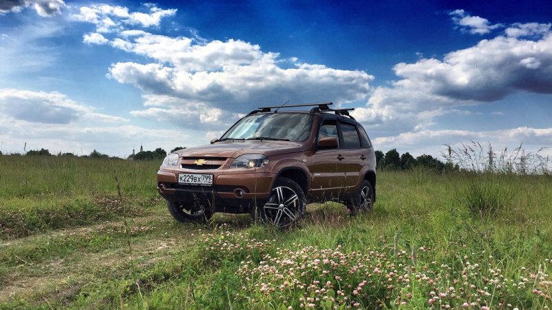 Niva Travel и Chevrolet Niva