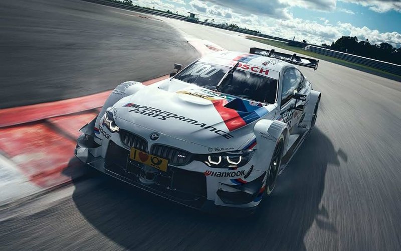 BMW m4 гоночная