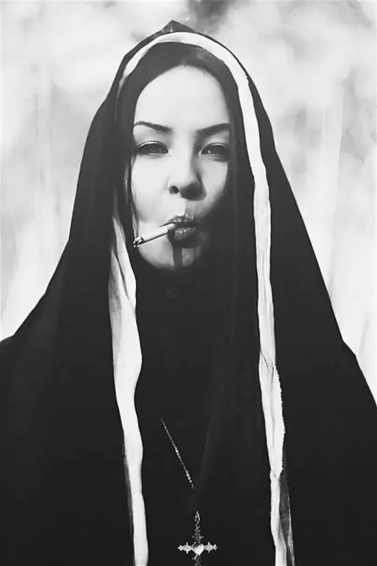 Stella Trapsh монахиня