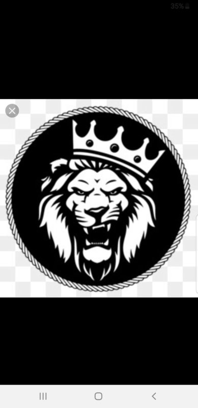 Белый Лев с короной