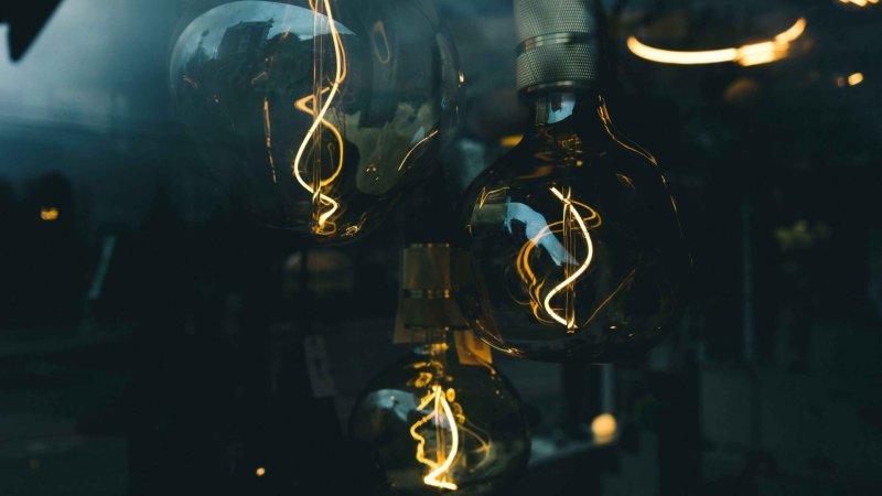 Лампочка в темноте