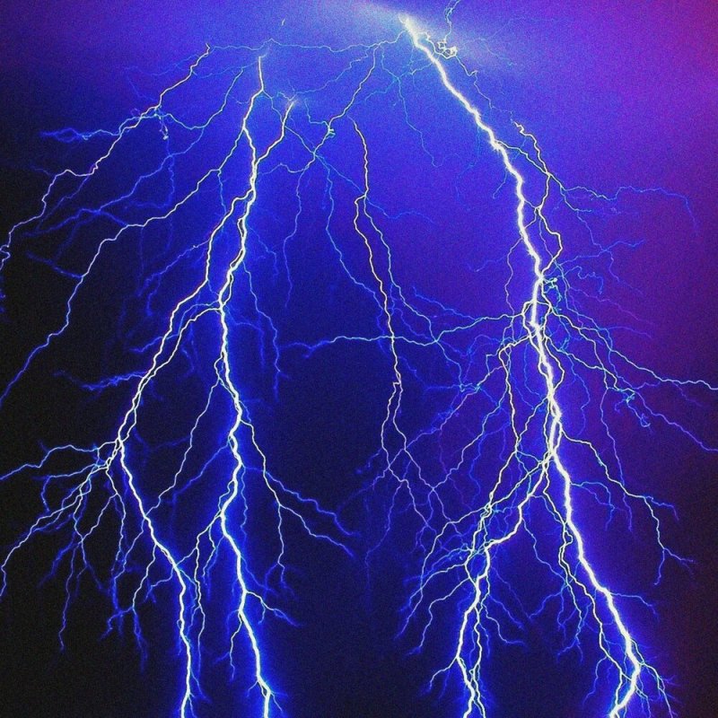 Разряд молнии