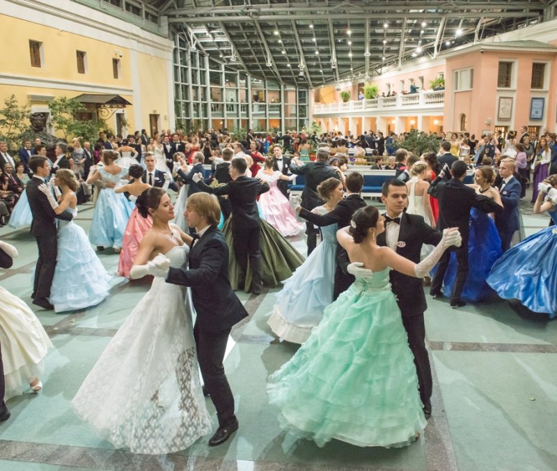 Пушкинский бал Губкинский университет