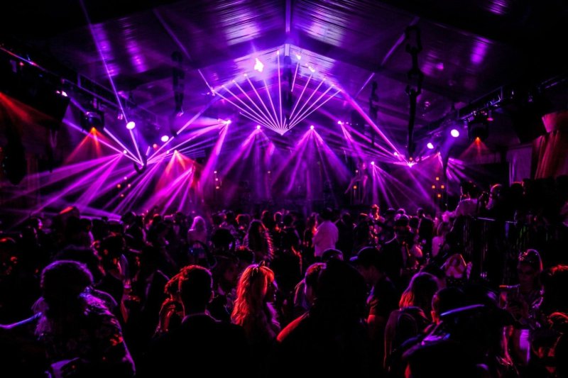 Клубная вечеринка