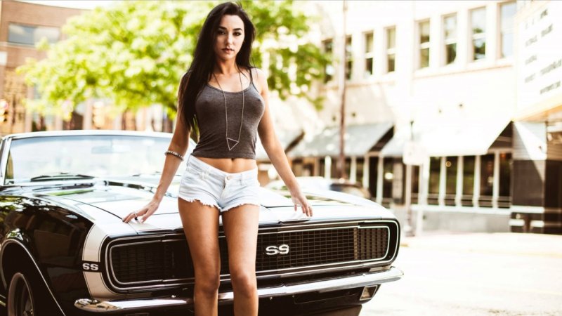 Denise Milani Ford gt