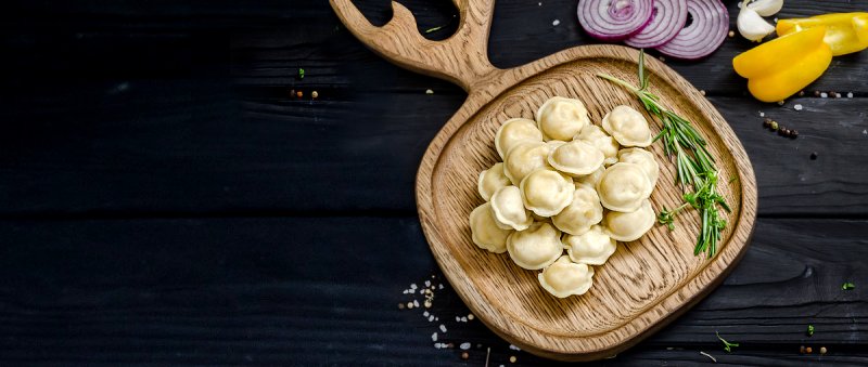 Пельмени на доске