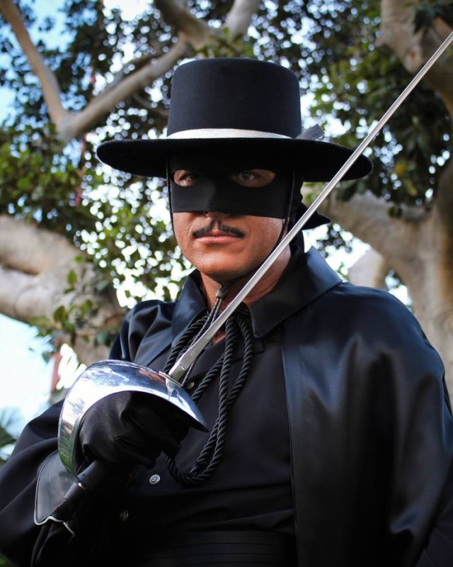 Антонио Бандерас Zorro