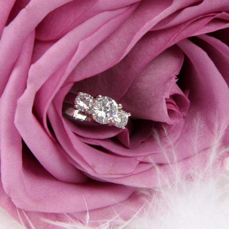 Цветы и драгоценности