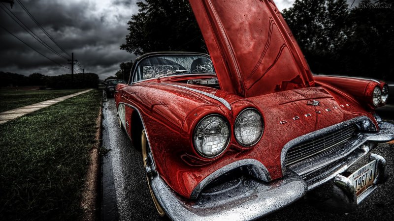 Автомобиль красный