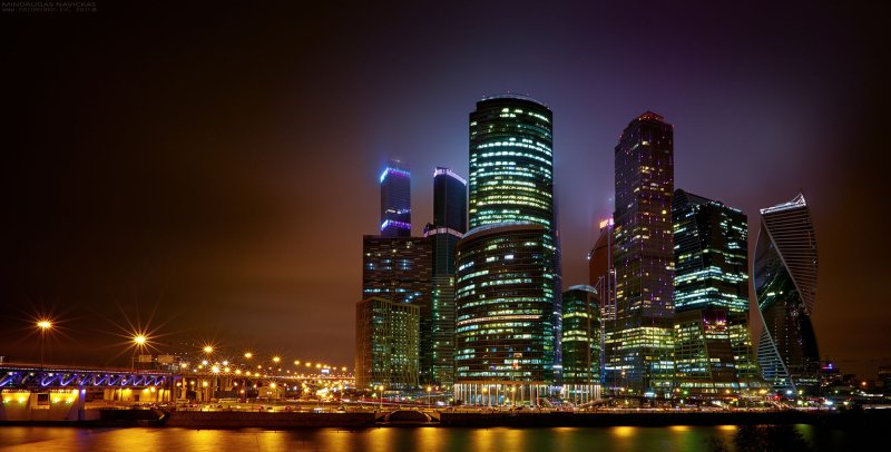 Ночной город Москоу Сити