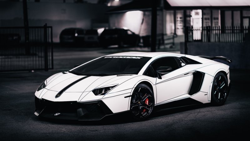 Lamborghini Aventador lp700-4 White