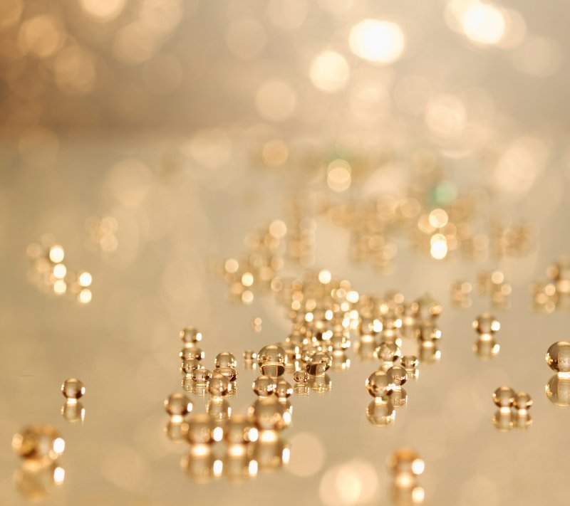 Золотистые блестки