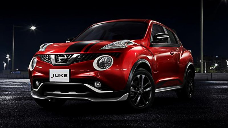 Nissan Juke красный
