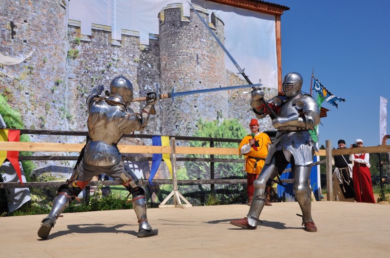 Ристалище рыцарских турниров средневековья