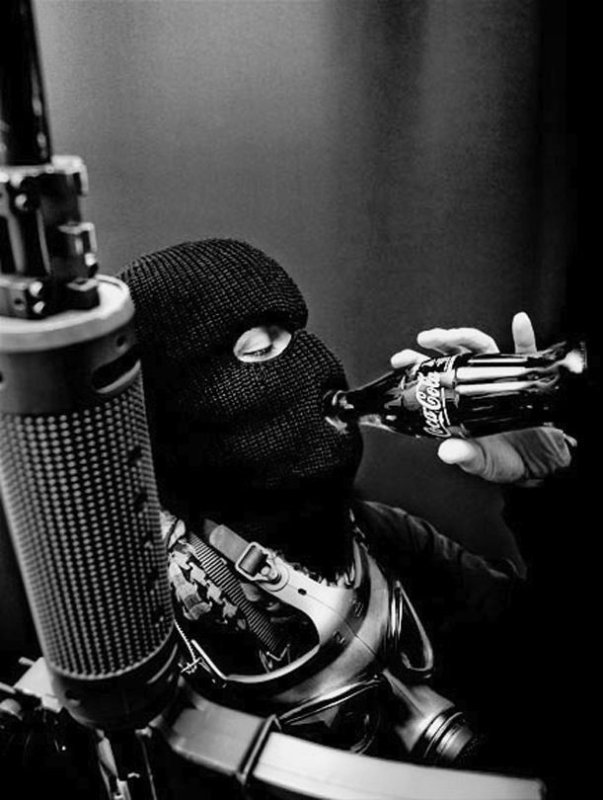 Бандит с пистолетом