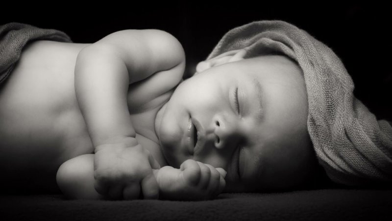 Спящий младенец