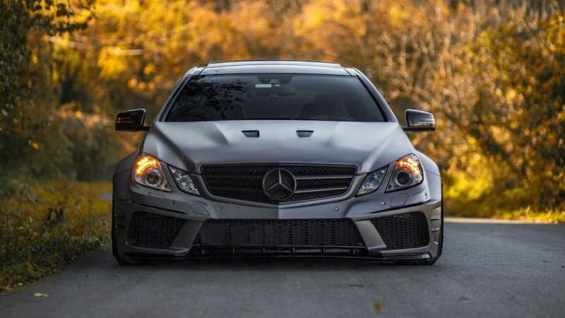 Mercedes-Benz e63 AMG 1920 Х 1080