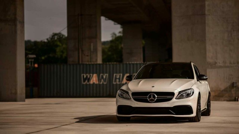 Mercedes Benz AMG 63