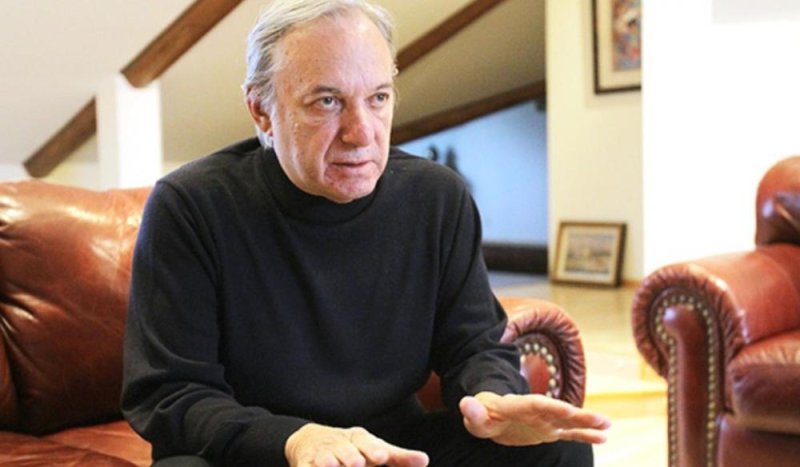 Михаи́л Анато́льевич Тарату́та